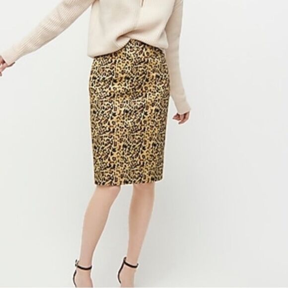 J.Crew No.2 Leopard Pencil Skirt - Picture 4 of 8
